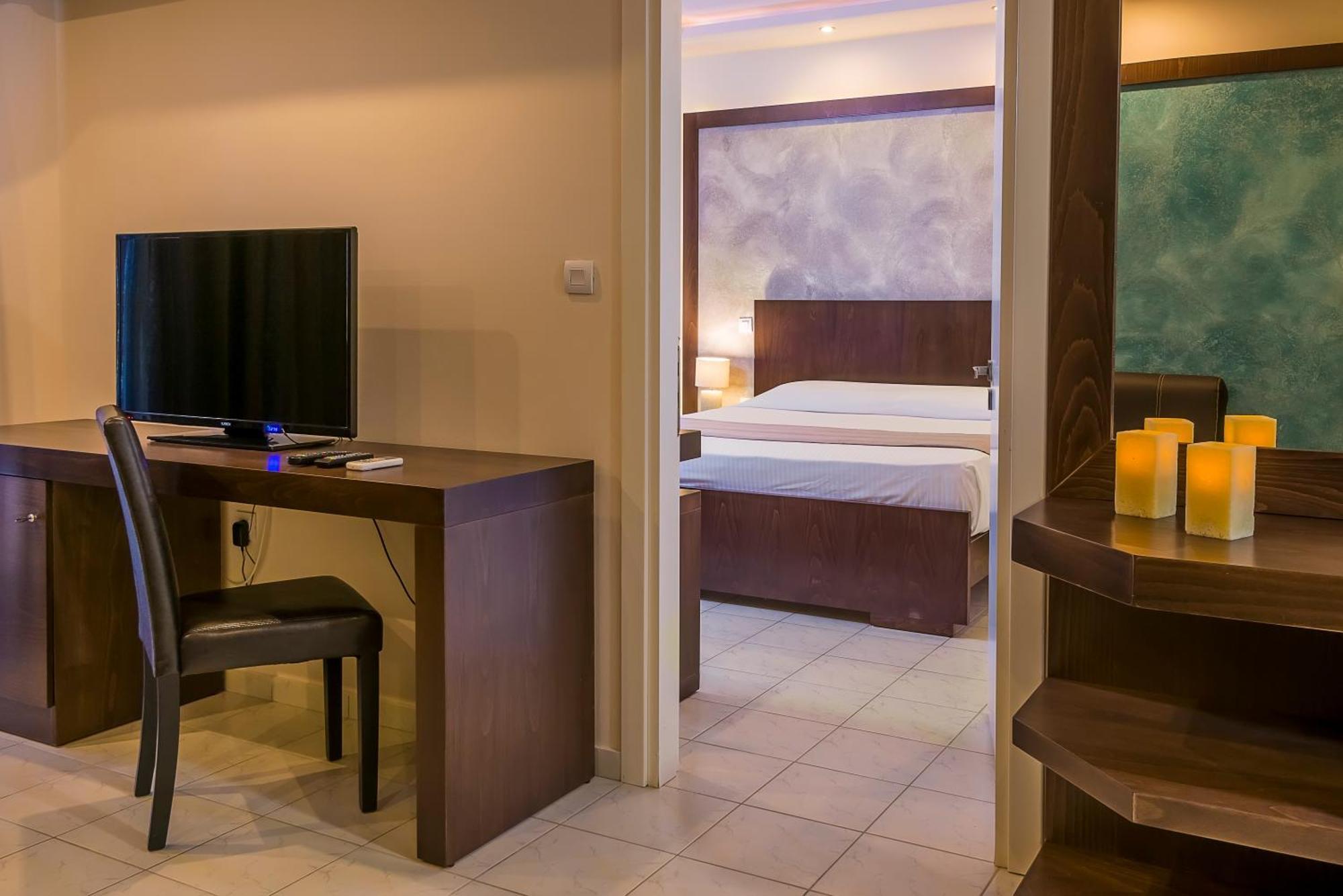 Отель Gaia Village 3*